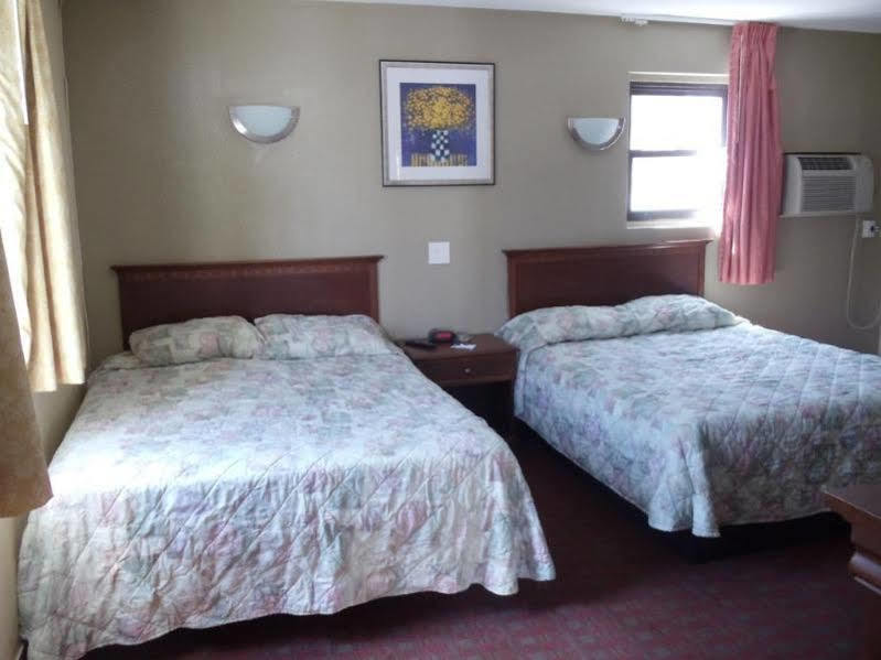 Days Inn By Wyndham Elmsford Zewnętrze zdjęcie